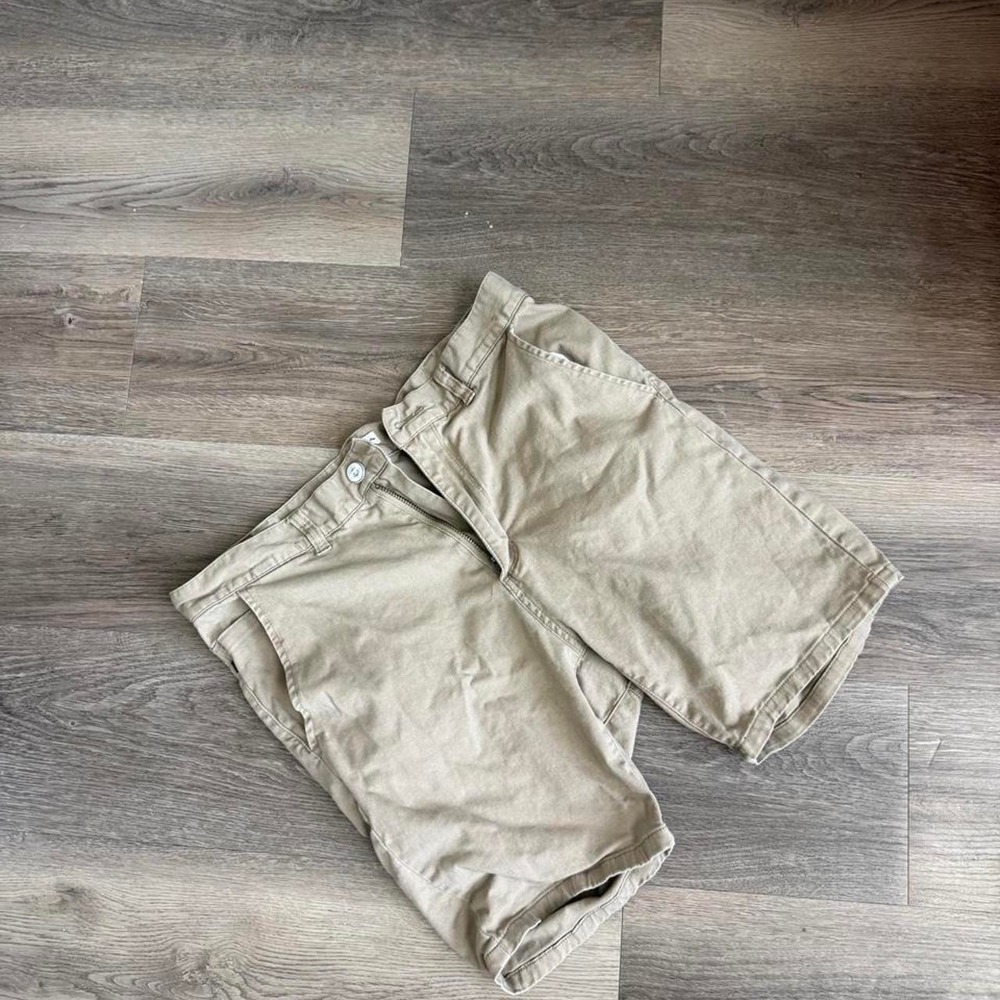 rusty's tan shorts size 33